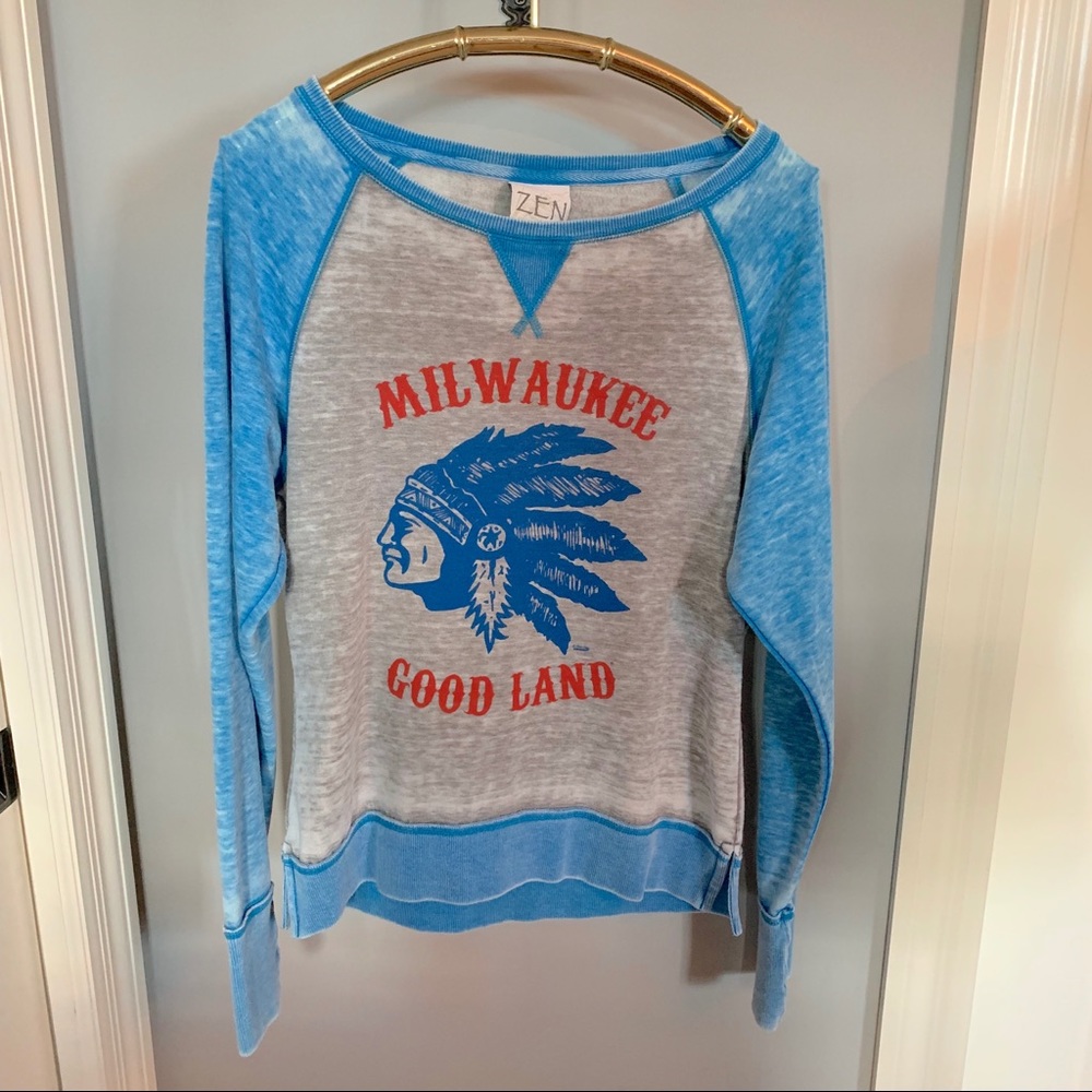 Milwaukee Sweatshirt ❤️